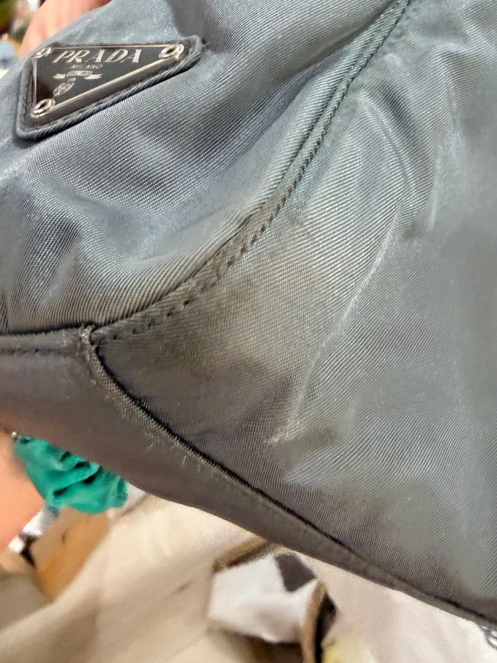 Prada Vintage
Tessuto Nylon Top Handle Bag & LARGE Prada Dustie 🔺 - Picture 12 of 17